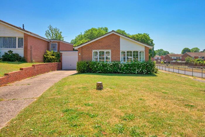 2 Bedroom Detached Bungalow For Sale In Littlestead Close, Caversham Park, RG4
