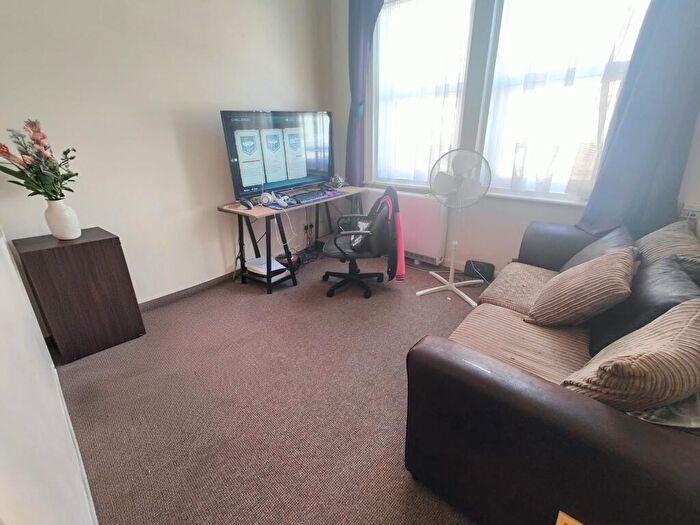 1 Bedroom Flat To Rent In New Street, DE14