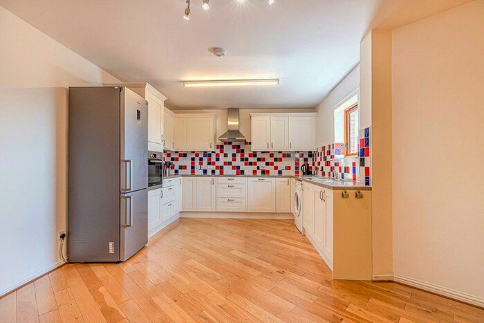 2 Bedroom Apartment For Sale In Yorkhill Street, Yorkhill, Glasgow, G3