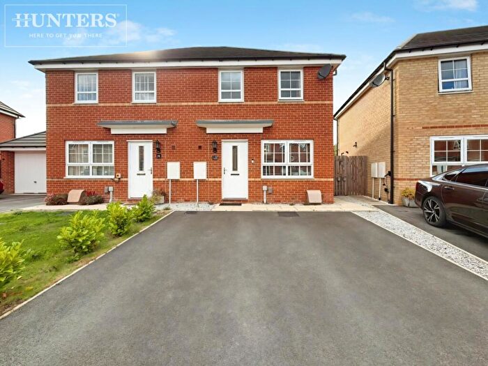 3 Bedroom Semi Detached House For Sale In Railway Walk, Royston, Barnsley, S71