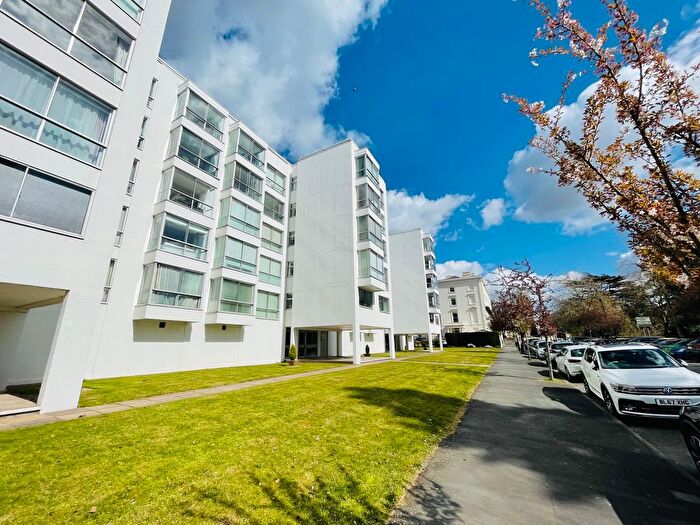 1 Bedroom Flat To Rent In Newbold Terrace, Leamington Spa, CV32