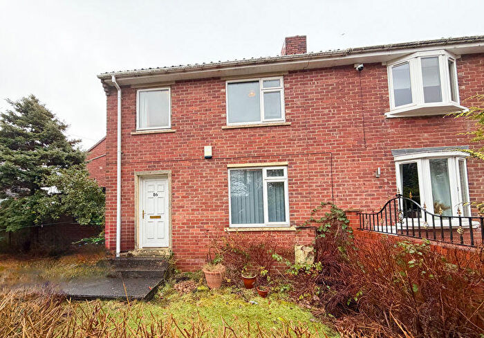 3 Bedroom Semi-Detached House For Sale In Barkwood Road, Rowlands Gill, NE39