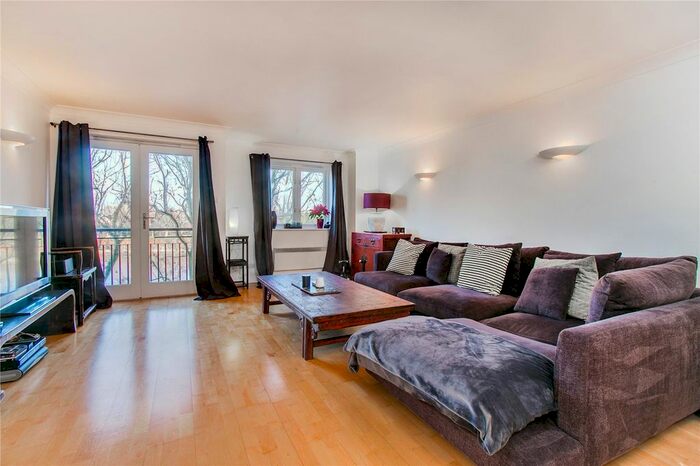 2 Bedroom Flat To Rent In Boatrace Court, Mortlake High Street, London, SW14