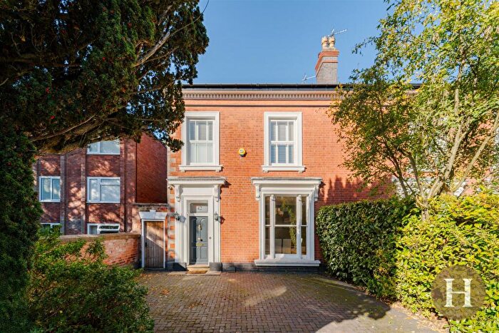 4 Bedroom Semi Detached House For Sale In St. Peters Road, Harborne, Birmingham, B17