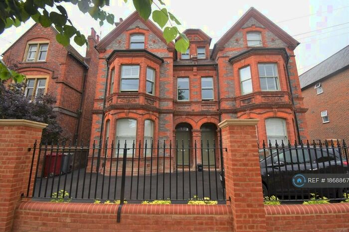 9 Bedroom Semi-Detached House To Rent In Alexandra Road, Reading, RG1