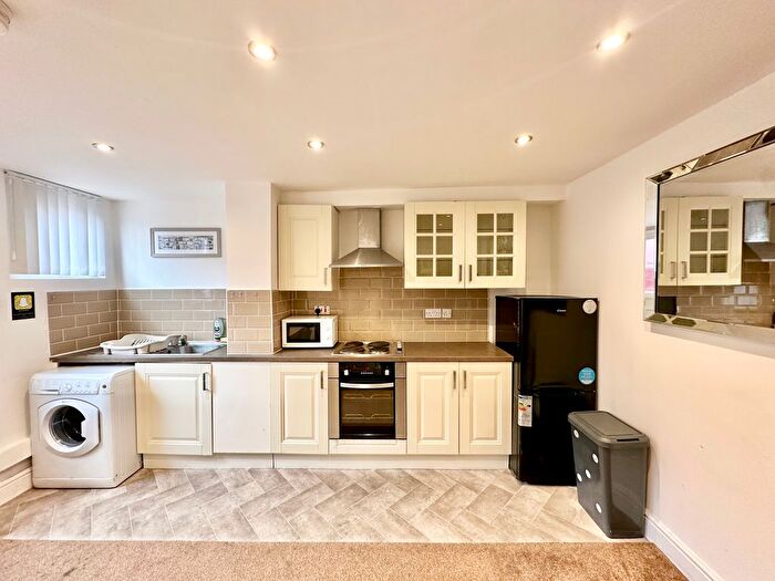 1 Bedroom Studio To Rent In Vinery Mount, Leeds, LS9