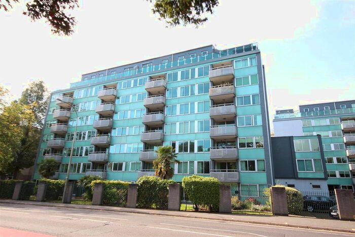 2 Bedroom Flat To Rent In London Road, Preston Park, Brighton, BN1