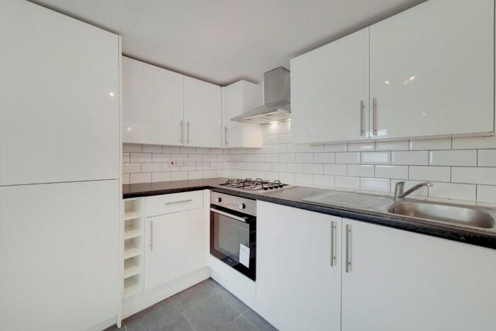 1 Bedroom Flat To Rent In Loampit Hill, Lewisham, London, SE13