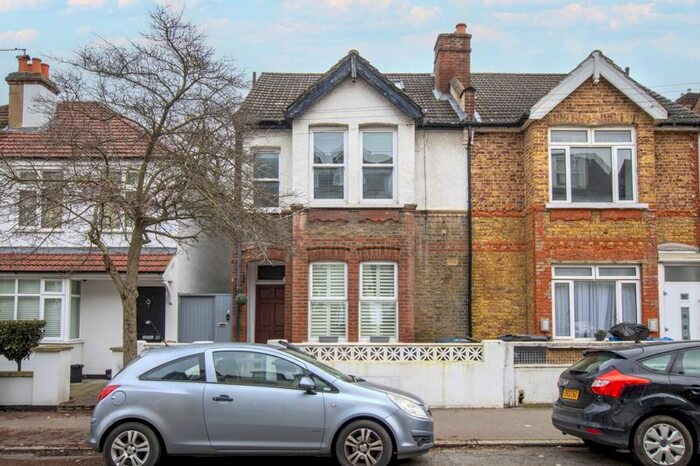 2 Bedroom Flat To Rent In Alexandra Road, Addiscombe, Croydon, CR0