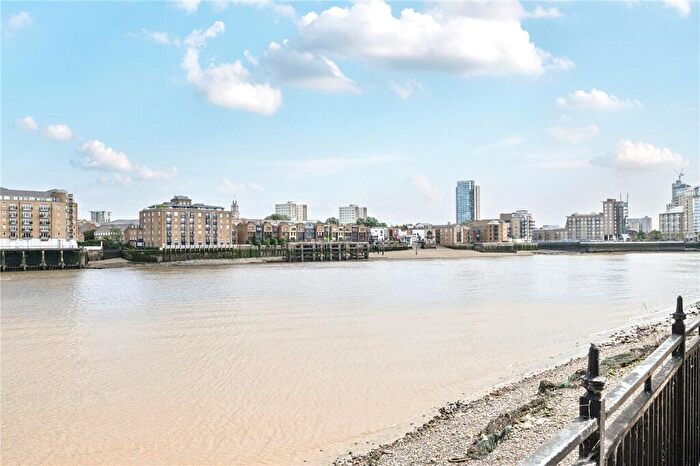 2 Bedroom Apartment To Rent In Sophia Square, London, SE16