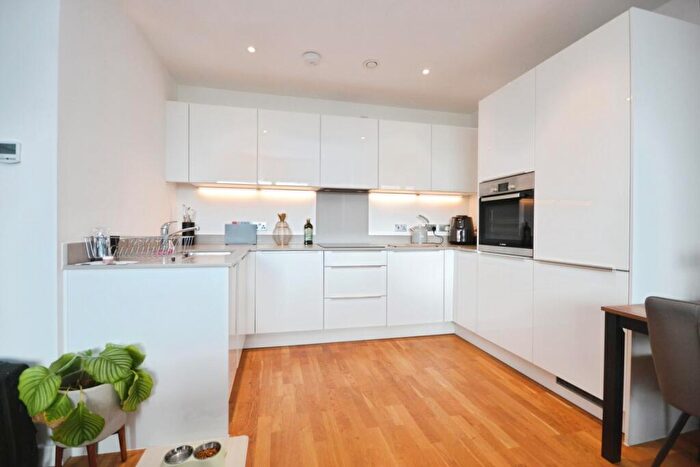 1 Bedroom Flat To Rent In St Marks Square Bromley, BR2