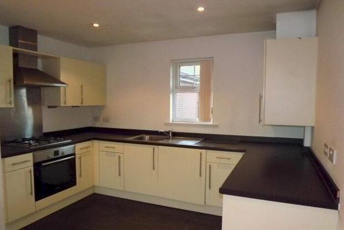 2 Bedroom Flat To Rent In Victoria Gardens, Warrington, WA4