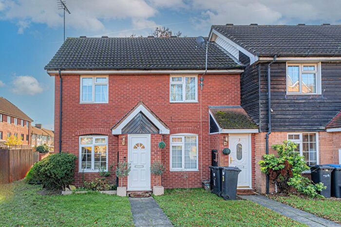 1 Bedroom End Terrace House For Sale In Shepley Mews, Enfield, EN3