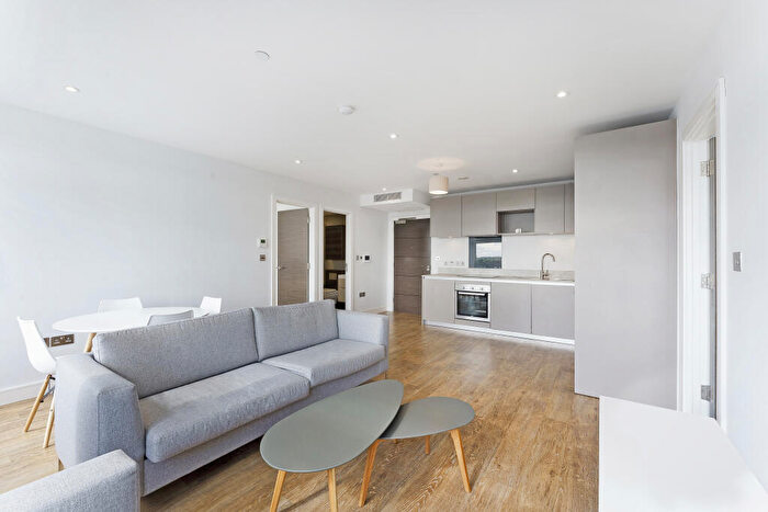 2 Bedroom Flat To Rent In Northpoint, Ewell Road, Surbiton, Kingston Upon Thames, KT6