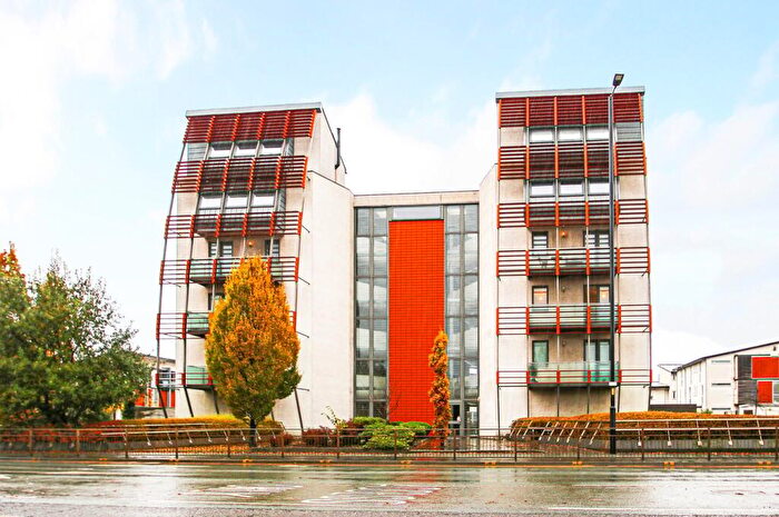 2 Bedroom Apartment To Rent In Ashton Old Road, Beswick, Manchester, M11