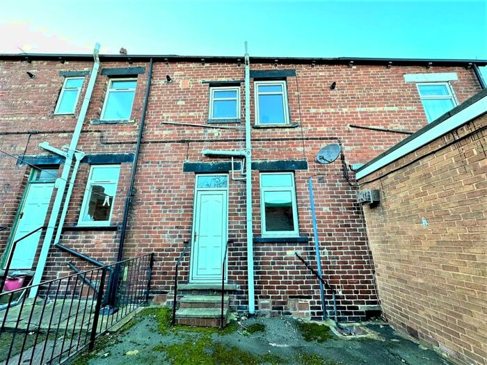 2 Bedroom Terraced House To Rent In Spring Street, Barnsley, S70
