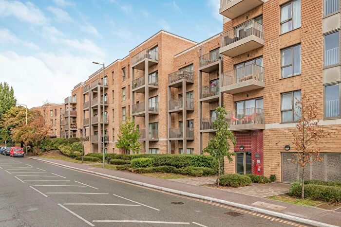1 Bedroom Apartment For Sale In Bittacy Hill, London, NW7