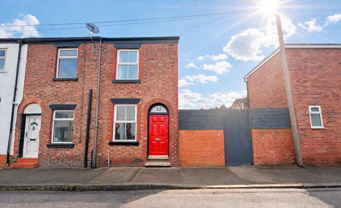 2 Bedroom Terraced House To Rent In Hatton Street, Macclesfield, Cheshire, SK11