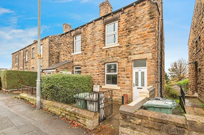 2 Bedroom Terraced House For Sale In Leeds Road, Dewsbury, WF12