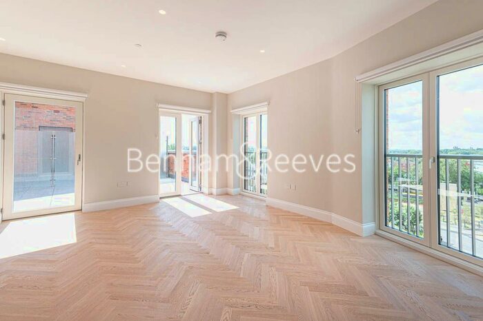 2 Bedroom Flat To Rent In Millbrook Park, Mil Hill, NW7