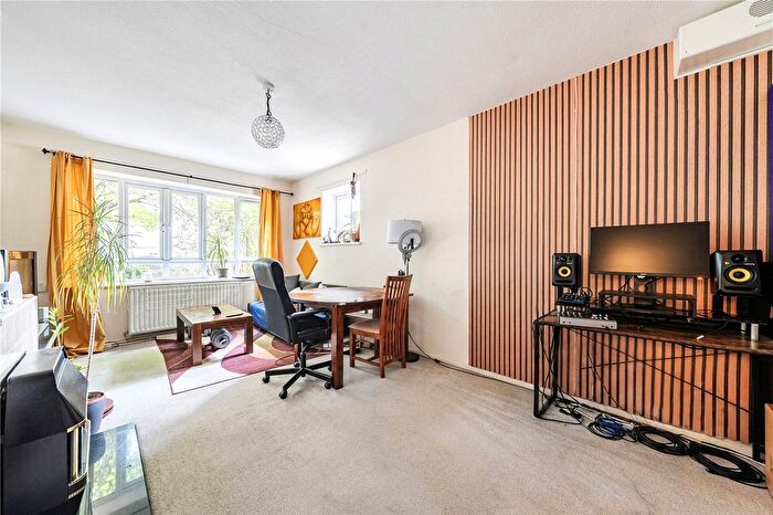 1 Bedroom Flat For Sale In Spanish Road, London, SW18