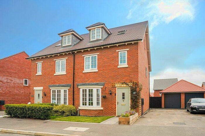 3 Bedroom Semi-Detached House For Sale In Handley Cross Avenue, Rugby, CV23