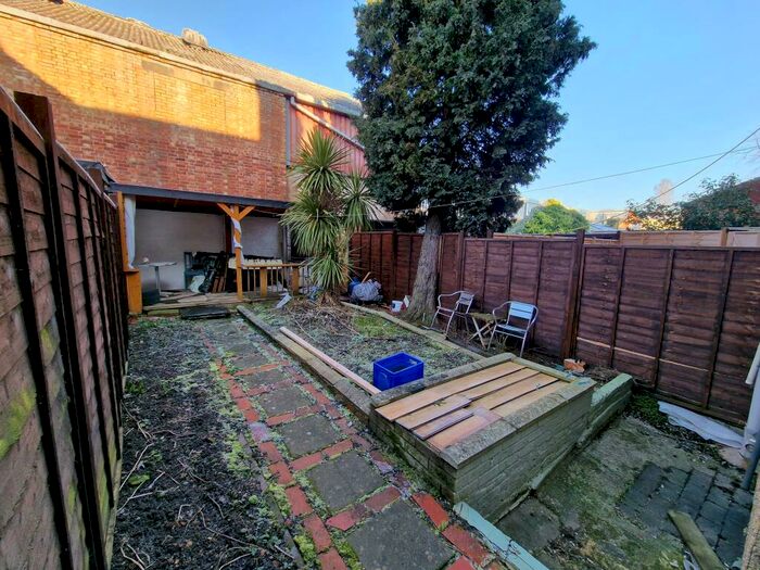 1 Bedroom House To Rent In Mill Road, Kettering, NN16