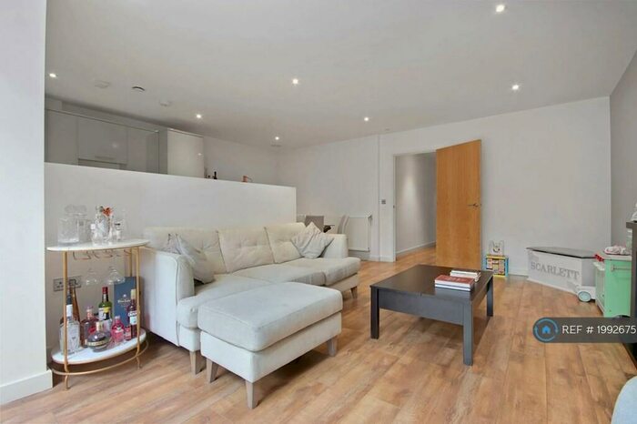 3 Bedroom Terraced House To Rent In Lily Way, London, N13