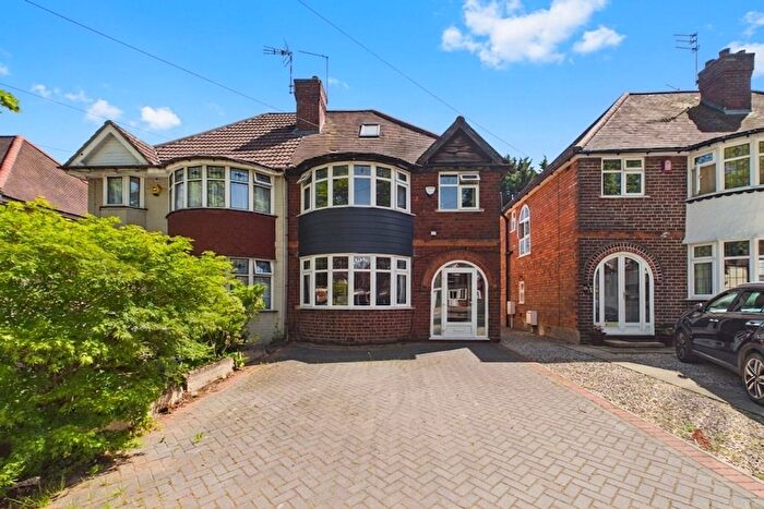 3 Bedroom Semi Detached House For Sale In Shirley Road, Hall Green, B28