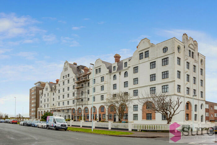 1 Bedroom Apartment To Rent In Dolphin Lodge, Grand Avenue, BN11