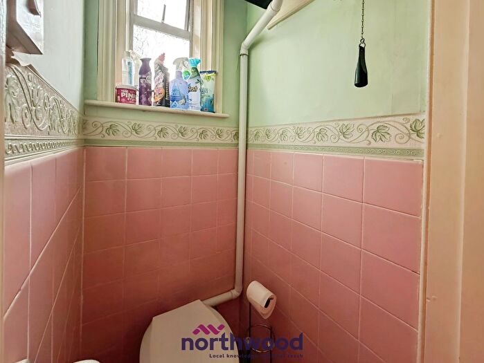 3 Bedroom End Of Terrace House For Sale In May Street, St James, Exeter, EX4