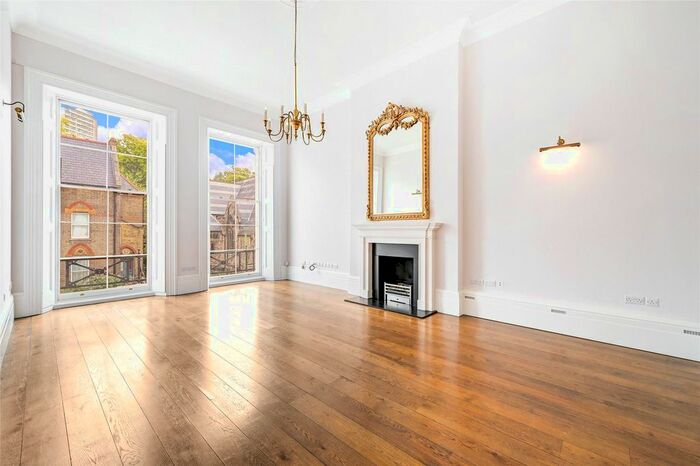 3 Bedroom Flat To Rent In Collingham Road, South Kensington, London, SW5