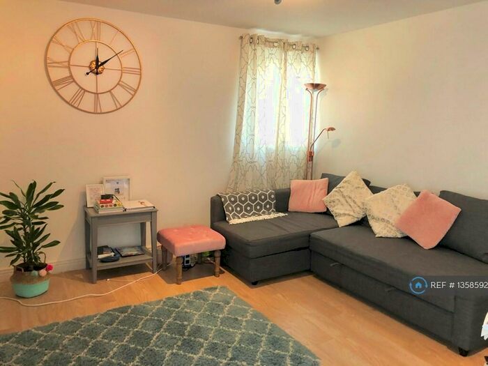 2 Bedroom Flat To Rent In Erebus Drive, London, SE28