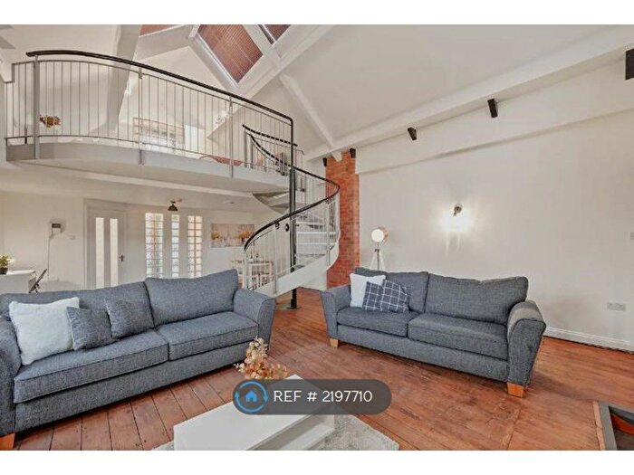 2 Bedroom Flat To Rent In Mill View Court, Lincoln, LN5