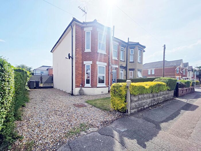 3 Bedroom Semi-Detached House For Sale In Shaftesbury Road, Bournemouth, Dorset, BH8