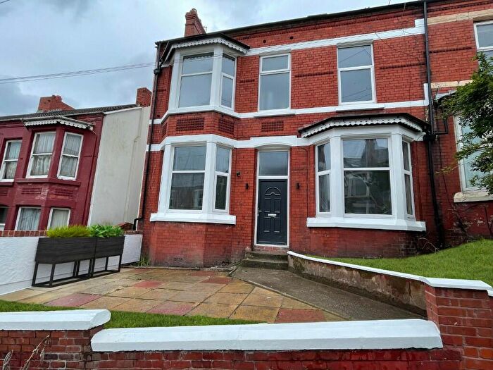 6 Bedroom Semi-Detached House To Rent In Kinglake Road - Studios - Available Now, CH44