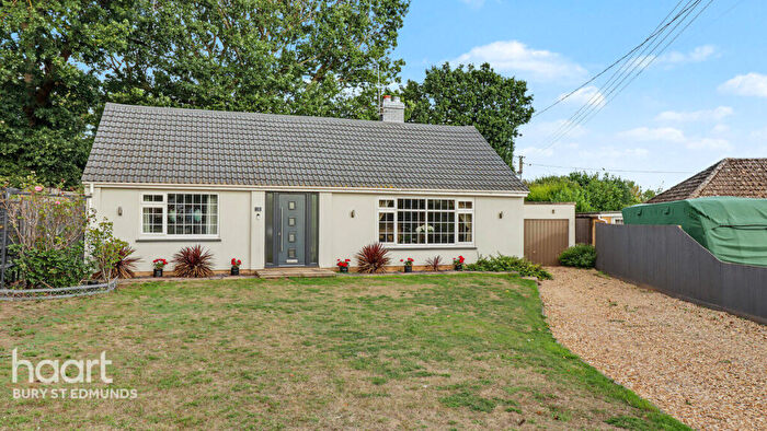 2 Bedroom Bungalow For Sale In Mere Close, Great Barton, Bury St Edmunds, IP31