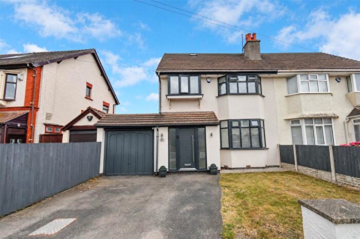 4 Bedroom Semi-Detached House For Sale In Park Road, Meols, Wirral, CH47