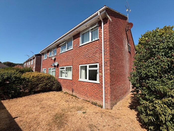 1 Bedroom Flat For Sale In Redhoave Road, Canford Heath, Poole, BH17