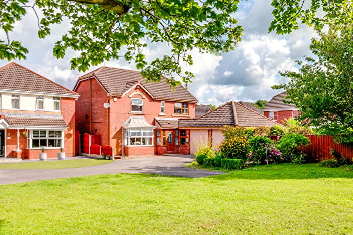 4 Bedroom Detached House For Sale In Ealand Chase, Horwich, Bolton, BL6