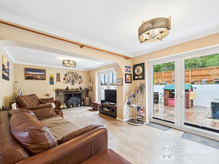 4 Bedroom Semi-Detached House For Sale In Broomfield Road, Whitehill, Bordon, Hampshire, GU35
