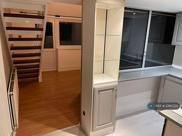 1 Bedroom Terraced House To Rent In Kensington Gardens, Carlton, Nottingham, NG4