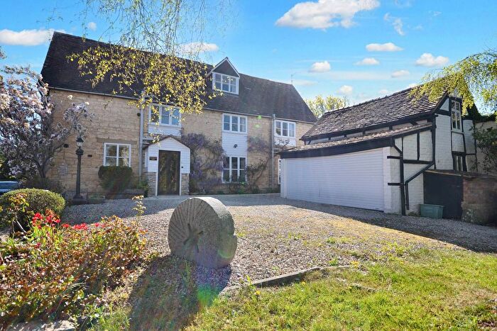 4 Bedroom Detached House For Sale In Main Road, Bredon, Tewkesbury, Gloucestershire, GL20