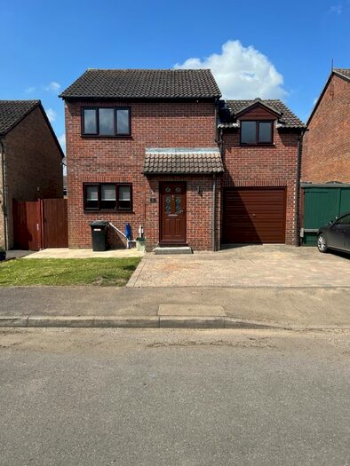 3 Bedroom Detached House To Rent In Long Close, Kintbury, West Berkshire, RG17