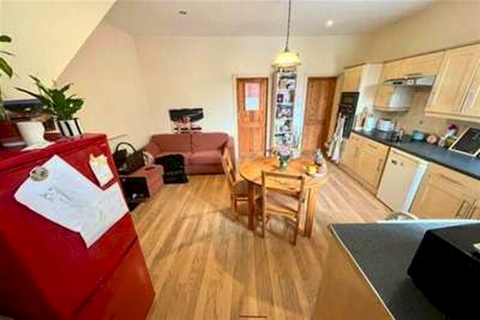 2 Bedroom Flat To Rent In Barlow Moor Road, Chorlton, M21