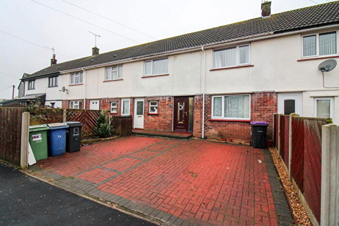 3 Bedroom Terraced House For Sale In Baines Road, Gainsborough, DN21
