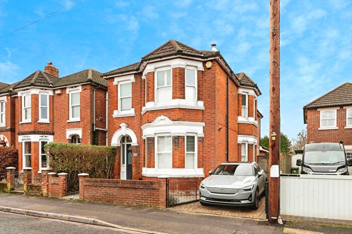 4 Bedroom Detached House For Sale In Whitworth Road, Southampton, Hampshire, SO18