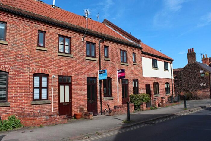 2 Bedroom Terraced House To Rent In Mill Gate, Newark, Nottinghamshire, NG24