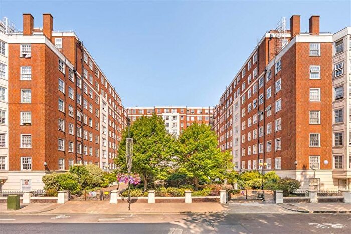3 Bedroom Flat To Rent In Edgware Road, Connaught Village, W2