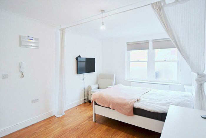 Studio To Rent In Mare Street, London, E8